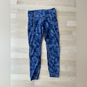 Athleta Marble Capri leggings